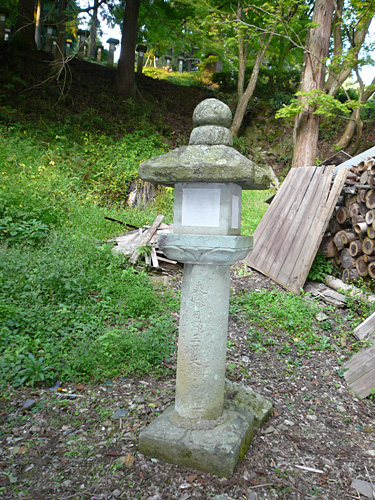 1703年元禄16年の日野山講灯籠